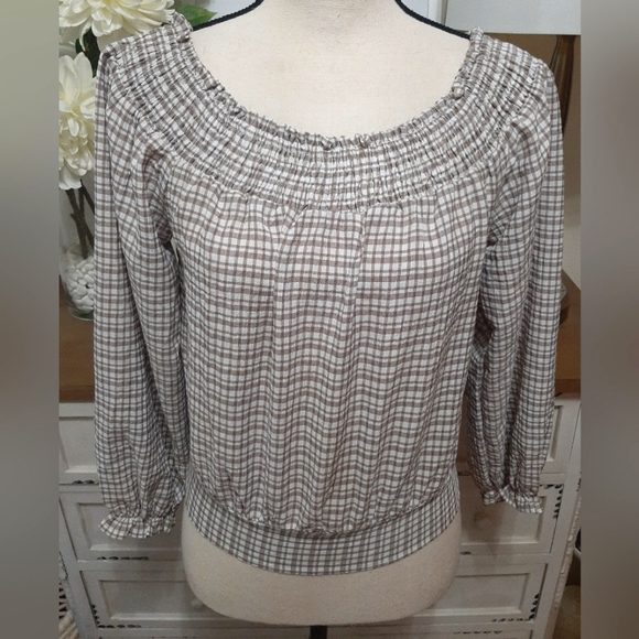 Willow & Root Off The Shoulder Gingham Top With Back Tie - Picture 5 of 11